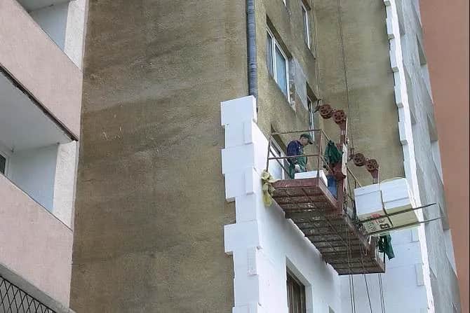 Co to jest docieplenie przegród budynku i jak uniknąć błędów?