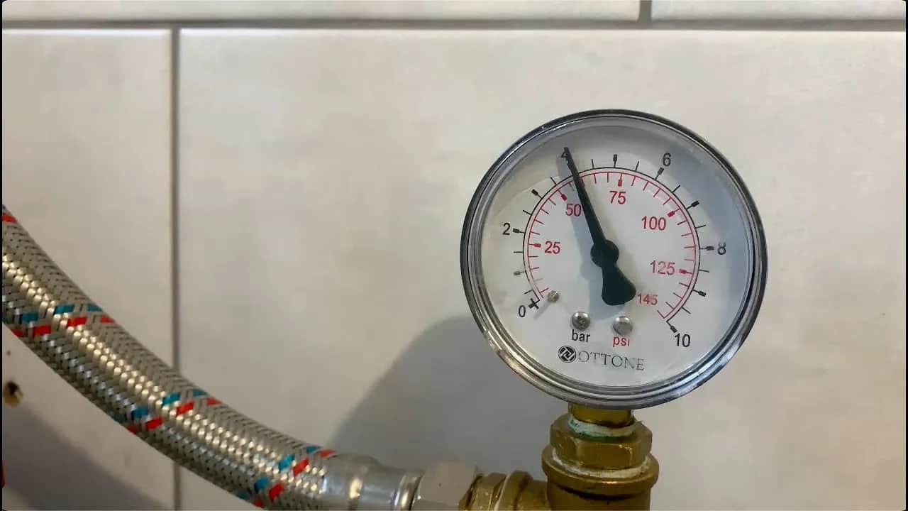 Jakie ciśnienie w instalacji co w bloku zapewnia efektywne ogrzewanie?