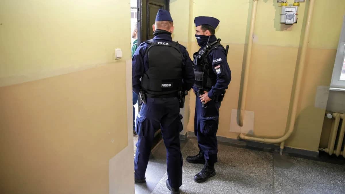 Czy policja może wyrzucić z mieszkania? Poznaj swoje prawa i obowiązki